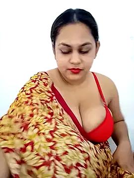 bumblebeegirl from StripChat is Freechat