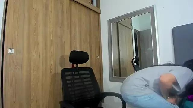 BUNNY__VELEZ from StripChat