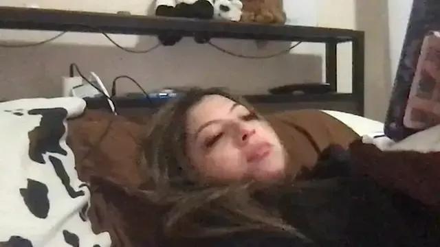 bunnygorl12 from StripChat is Freechat