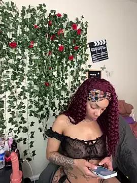 butterflybootyy from StripChat