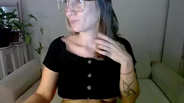 CabledHeredity from StripChat is Freechat