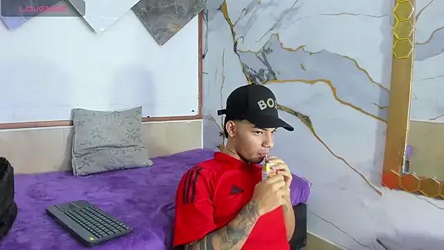calvin_parker from StripChat is Freechat