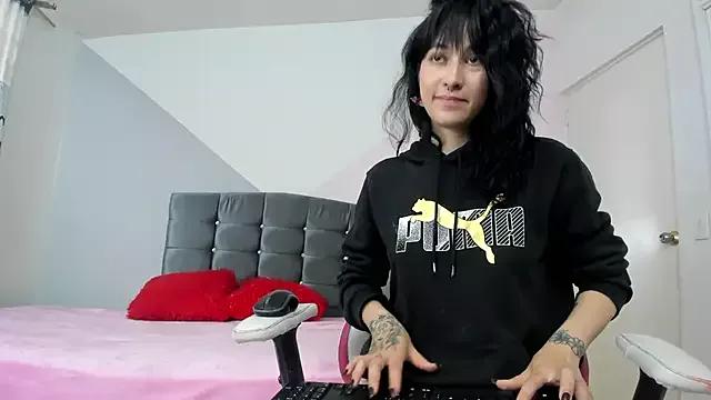 Camcrush__ from StripChat