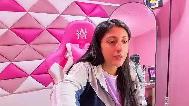 Cameron_cutte from StripChat is Freechat