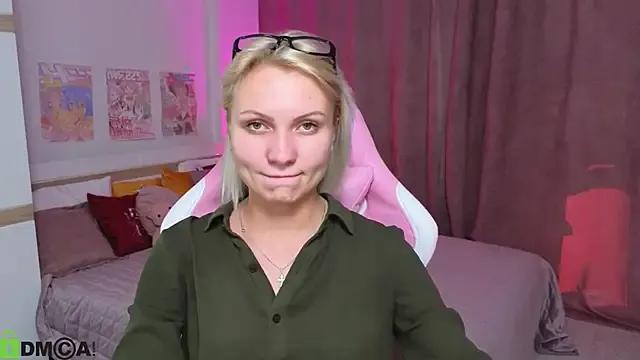 Cameronlovely_ from StripChat is Freechat