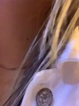 cami-leon from StripChat is Freechat