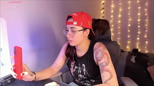 Camil_Lee from StripChat is Freechat