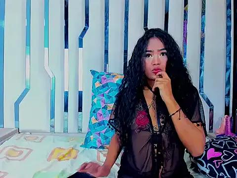 camilaqueenh from StripChat is Freechat