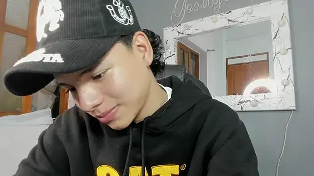 camillo_virgil from StripChat is Freechat