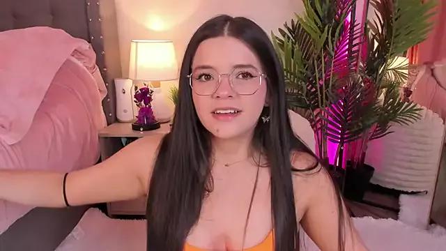 cammiefoalss from StripChat