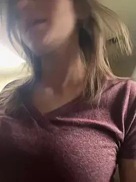 Candy_Shower from StripChat is Freechat