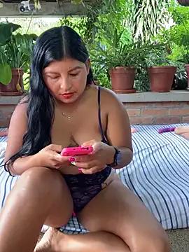 canelacrush from StripChat is Freechat