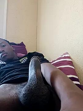 Caramell0w from StripChat is Freechat