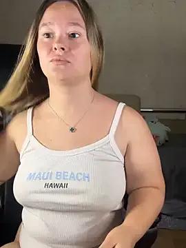 CaramelleSugar_ from StripChat is Freechat
