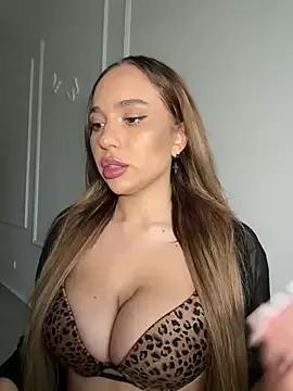 CardiSweetBaby from StripChat is Freechat