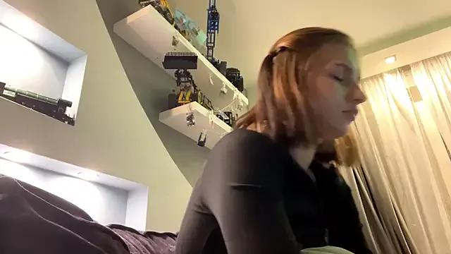 CarmaDiza from StripChat is Freechat