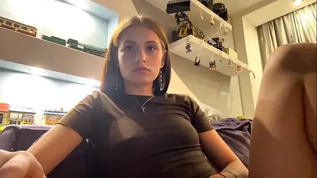 CarmaDiza from StripChat is Freechat