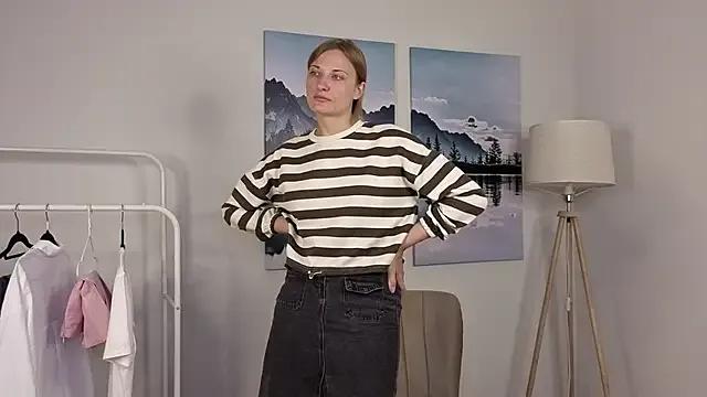 CarmelSuto from StripChat is Freechat