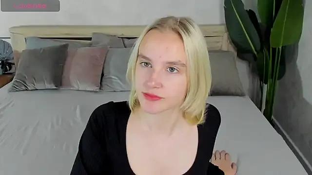 Carolin_Miller from StripChat is Freechat