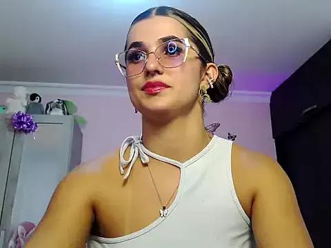 caroline_jonson from StripChat is Freechat