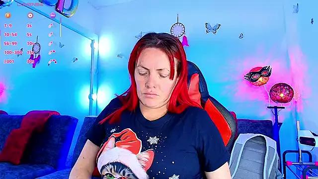 carolinhe_ from StripChat is Freechat