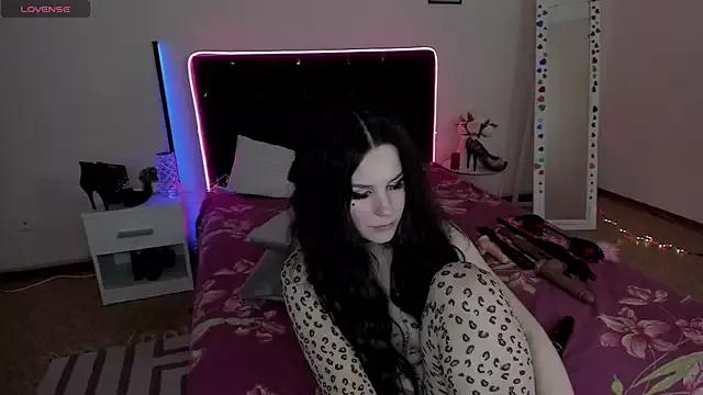 CassieEvans from StripChat is Freechat