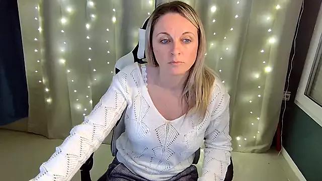 cassiehotsexy from StripChat