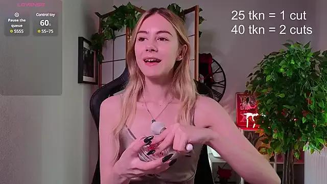 Checkout girls naked models with similar nickname. Cute sexy Free Models.