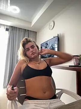 CassyBaby from StripChat is Freechat