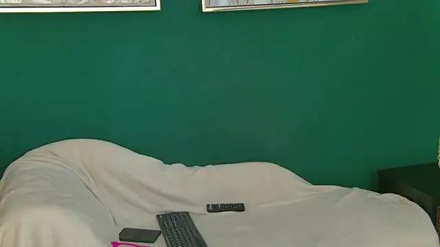 CataleyaSinn from StripChat is Freechat
