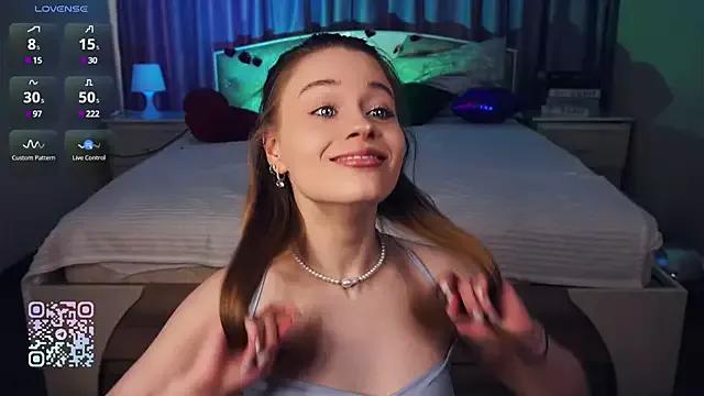 CedelKyngi from StripChat