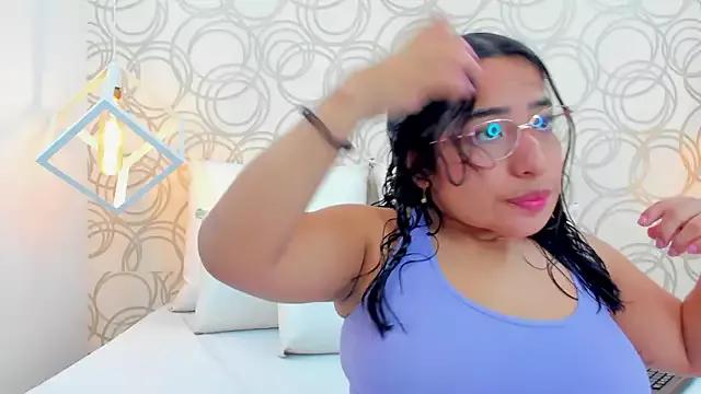 CelesteMason from StripChat is Freechat