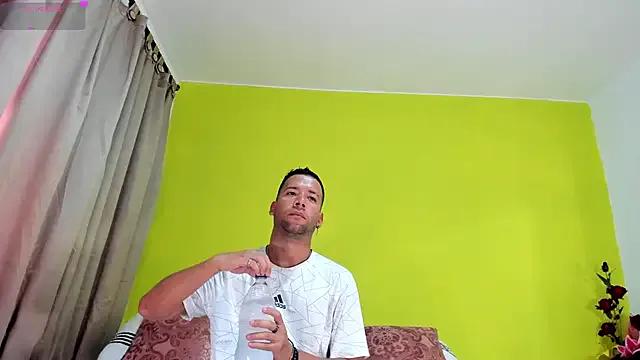 Celesteyorucso from StripChat is Freechat