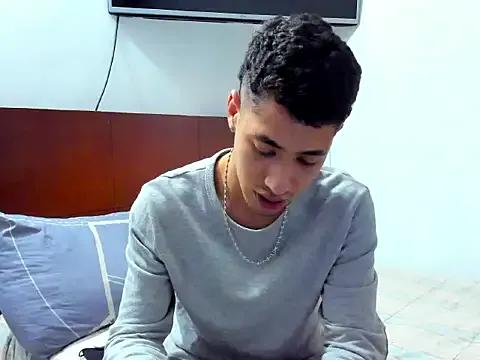 Chandler_ken from StripChat is Freechat