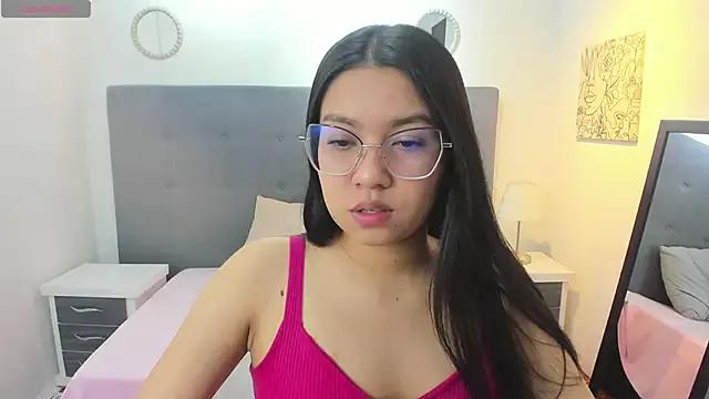 chaneelstark from StripChat is Freechat