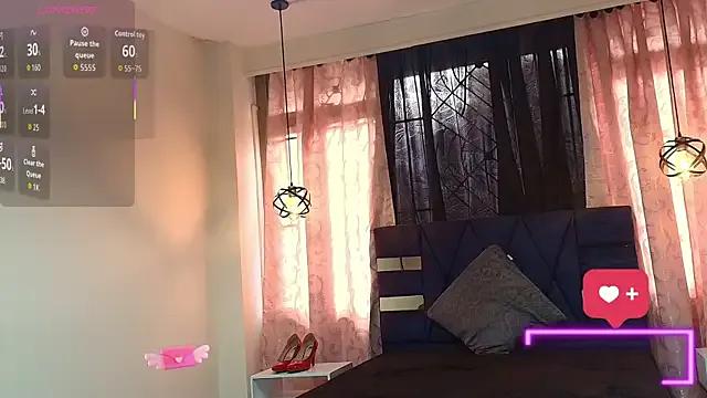 Charlotte__Gray from StripChat is Freechat