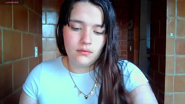 Charlotte_Allen_ from StripChat is Freechat