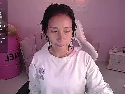 charlotte_morh_a from StripChat is Freechat