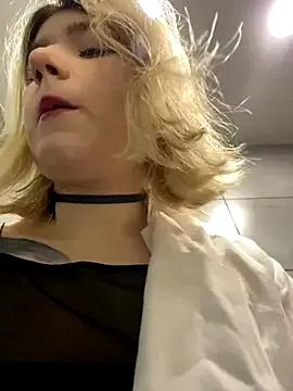 Cherry___Blossom from StripChat is Freechat
