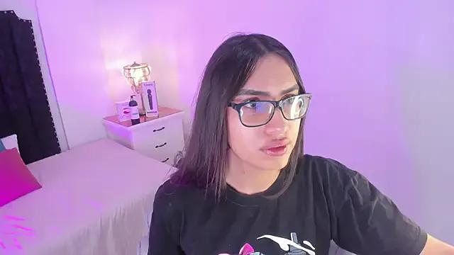 cherrylady_02 from StripChat is Freechat