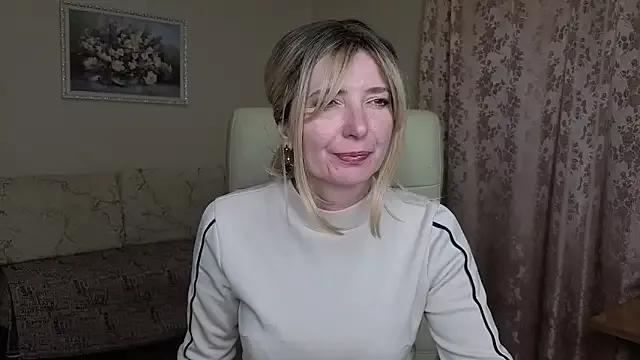 Chery_Bom from StripChat is Freechat