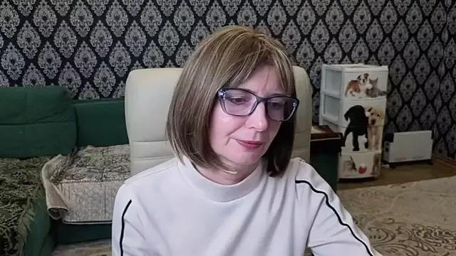 Chery_Bom from StripChat is Freechat