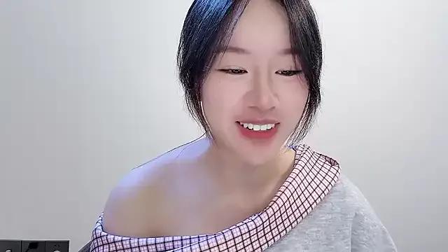 chloe-01 from StripChat is Freechat