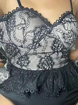 Chloe_2z from StripChat is Freechat