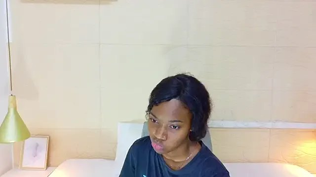 Chocolatte_bar on StripChat 