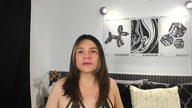 Cloe_Bonne from StripChat is Freechat