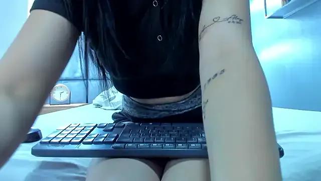 Cloe_Miiller_ from StripChat is Freechat