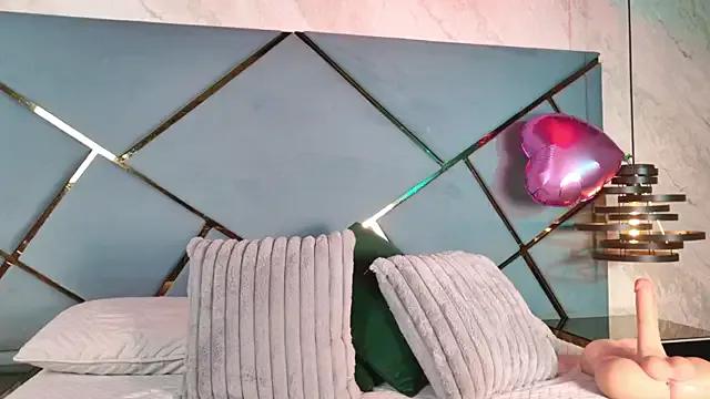 Cloe_sm from StripChat is Freechat