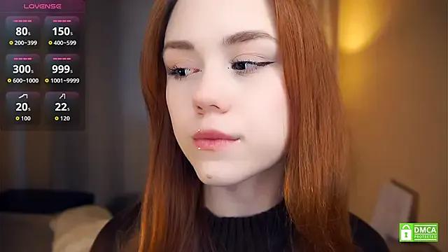 CloverDrews from StripChat is Freechat