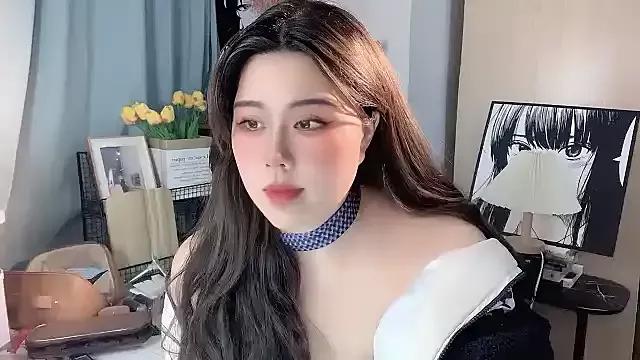 CoCo-MM from StripChat